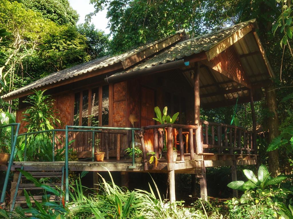 Khao Sok Riverside Cottages Khao Sok National Park Exteriör bild